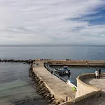 לינה וארוחת בוקר La Riviera 3*