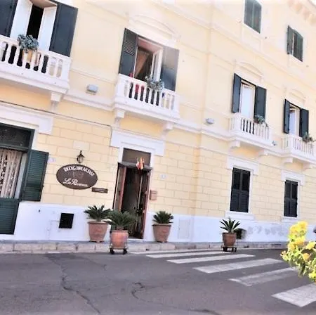 Alojamento de Acomodação e Pequeno-almoço La Riviera Gallipoli