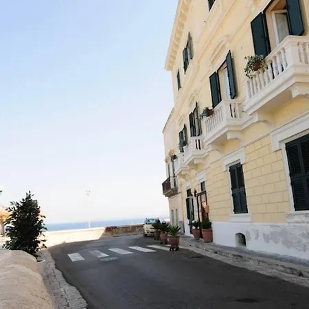 La Riviera 3*