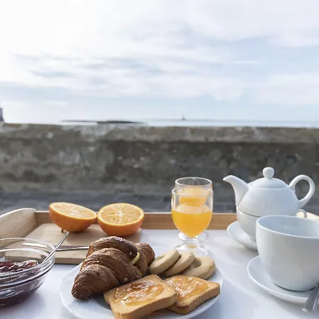 La Riviera Nocleg ze śniadaniem 3*