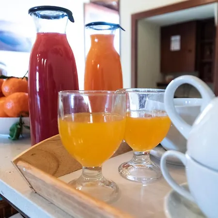 La Riviera Bed & Breakfast 3*
