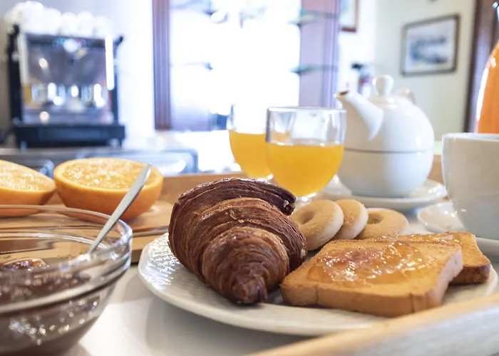 فندق مبيت وإفطار La Riviera 3*